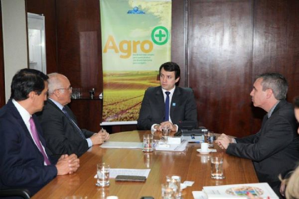 Ministro da Agricultura e Governador do Amazonas falam sobre febre aftosa