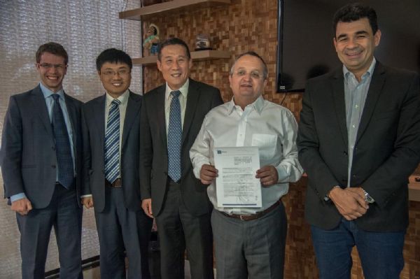 Mato Grosso e China firmam parceria de R$ 20 bi para construo de ferrovia