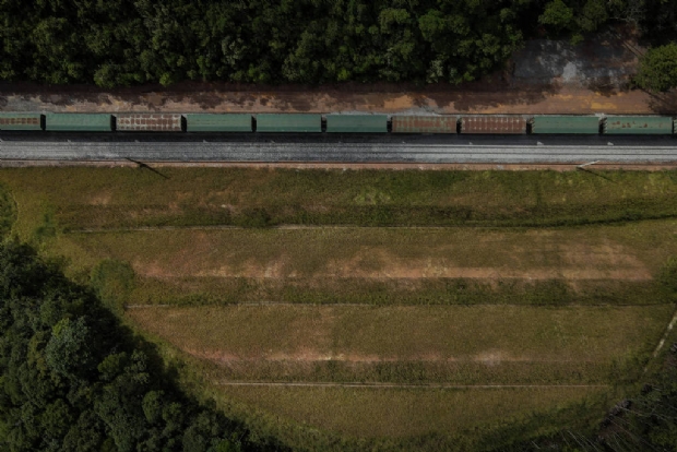 Projetos ferrovirios de R$ 40 bilhes disputam o agro de MT