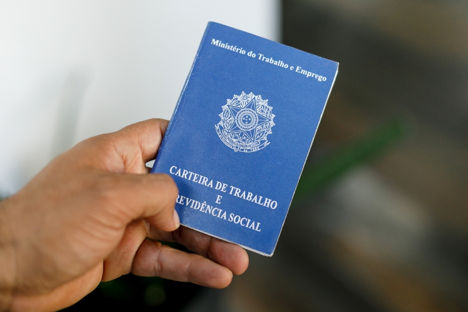 Sine Municipal oferta 627 vagas de emprego com sal�rios de at� R$4 mil; benef�cios incluem alimenta��o no local