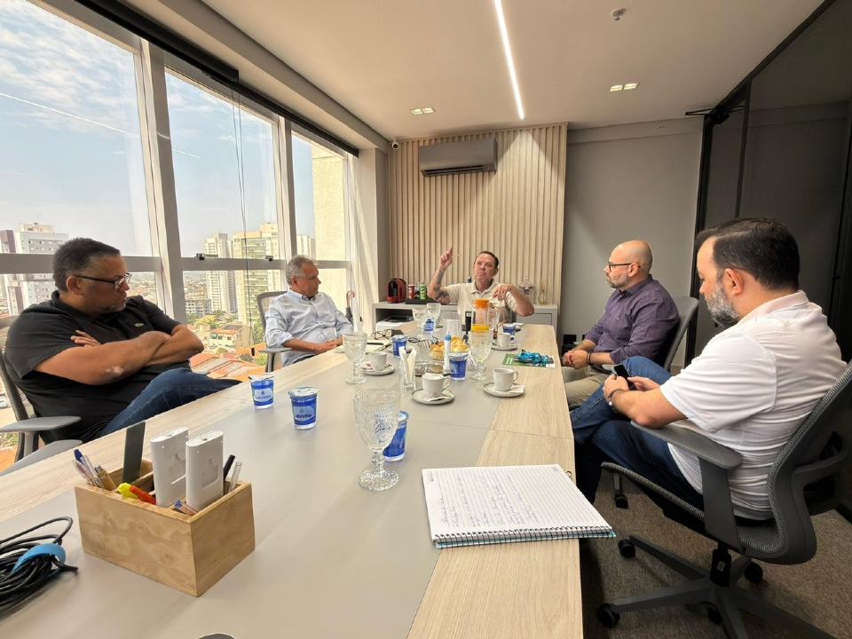 Aprofir e Energisa se renem para construir plano de trabalho conjunto em defesa do setor de irrigao em MT
