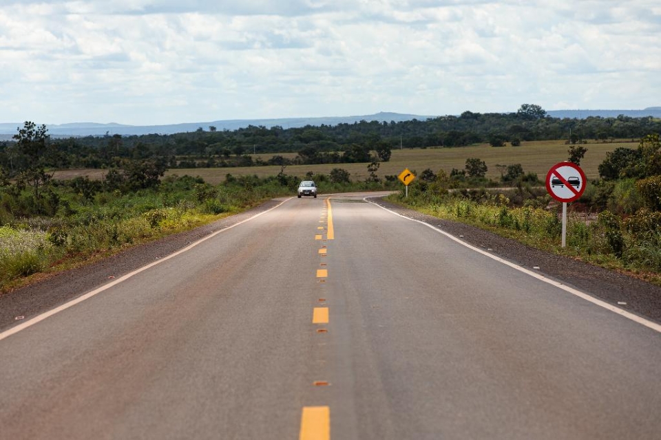 Governo licita mais de 200 km de asfalto novo para rodovias em Mato Grosso