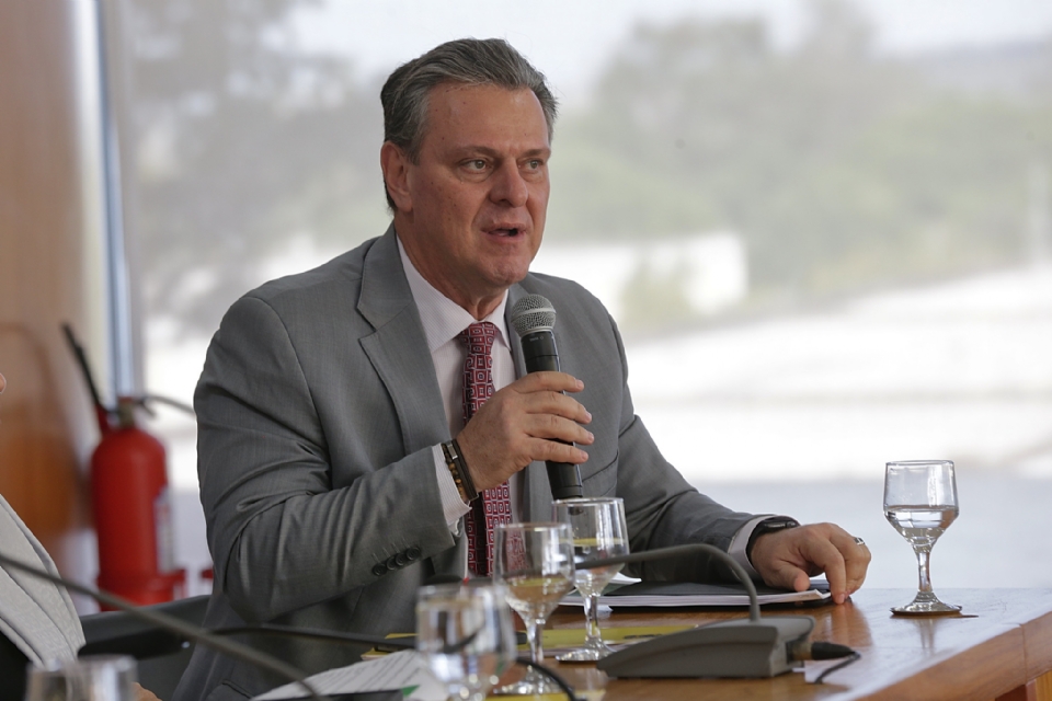 Sistema sanitrio pode acelerar regionalizao com compradores e evitar fechamento total de exportaes, diz Fvaro