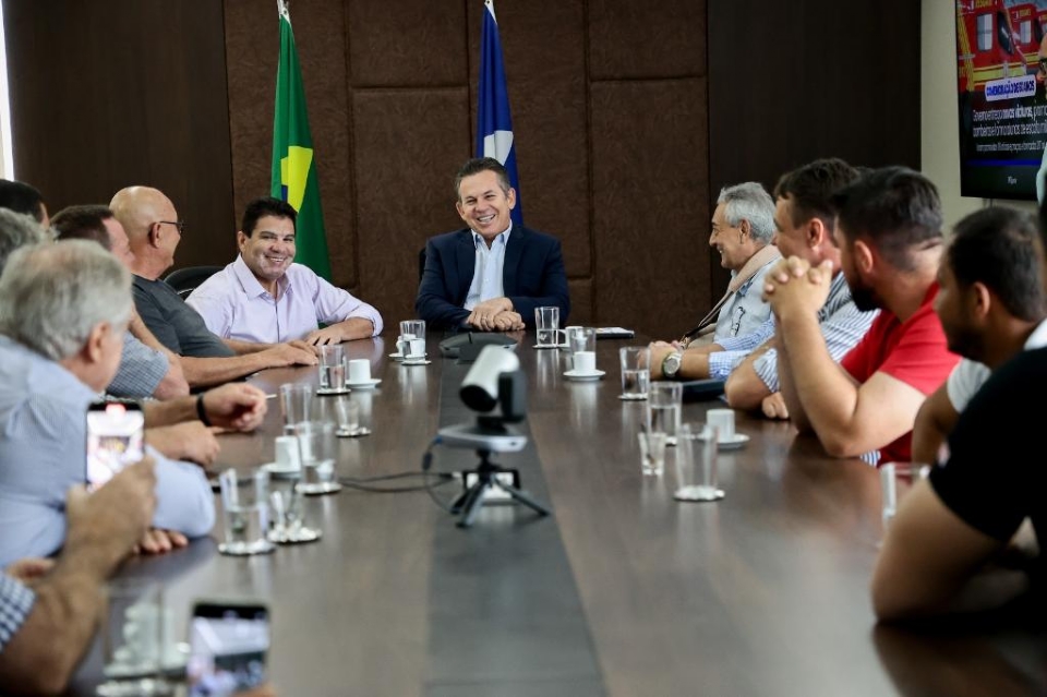 Governador autoriza asfalto novo na regio de Nova Ubirat e Nova Marilndia