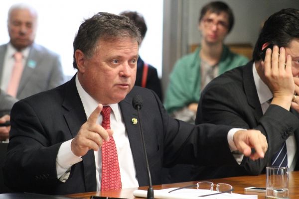 Blairo alerta Banco Central para at trs anos de situao difcil; Preos commodities baixos