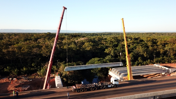 Trecho da BR-163/364 ter reteno de trnsito para construo de pontes