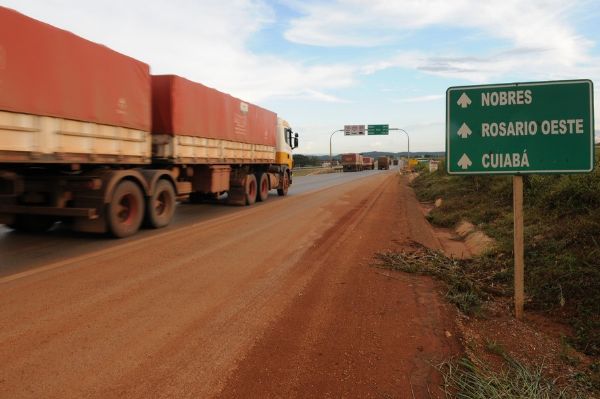 Nova Mutum ter quatro pontos de interdies para obras na BR-163