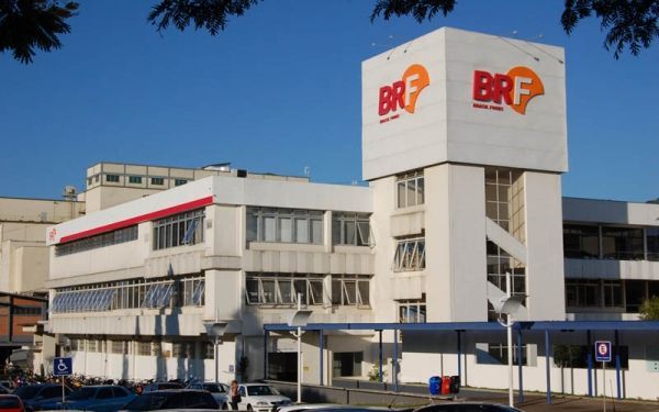 Trabalhadores da BRF em Lucas do Rio Verde aceitam reajuste de 5% oferecido em novembro