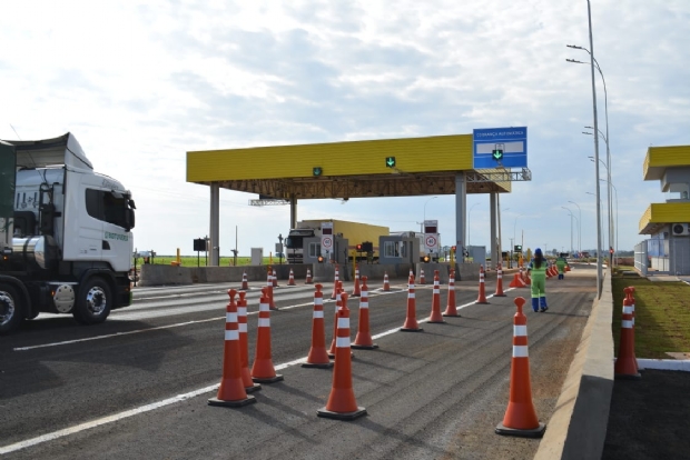 Motoristas comemoram fim dos buracos em Rodovia pedagiada h um ano