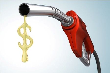 Gasolina vai ficar mais cara ainda em 2014, afirma Mantega