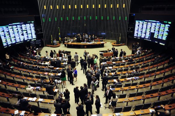 Produo de etanol de milho em Mato Grosso gera debate na Cmara dos Deputados; questo energtica  prioridade