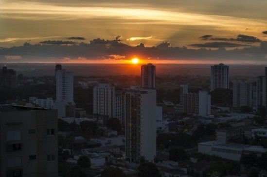 Calor faz mato-grossenses baterem recorde de consumo de energia no pas