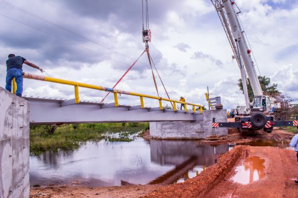 Governo de Mato Grosso acelera ritmo de obras de pontes na Transpantaneira; veja