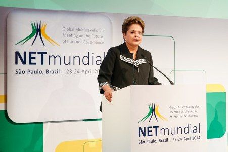 Dilma entrega certificados do Pronatec em Cuiab durante visita