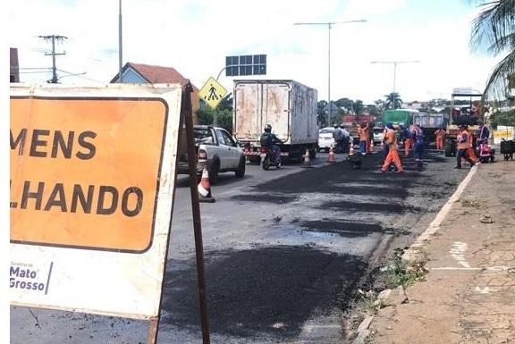 Sinfra inicia restauração da Estrada do Moinho em Cuiabá