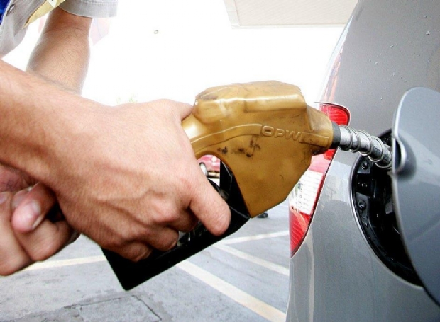 Litro da gasolina comercializado ter reduo de at R$ 0,16 a partir de janeiro de 2022 em MT