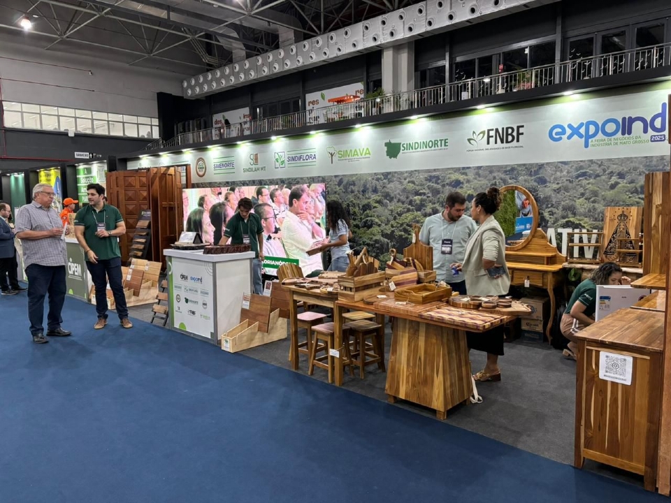 Setor florestal marca presena na Expoind 2025 e refora importncia do manejo sustentvel em Mato Grosso