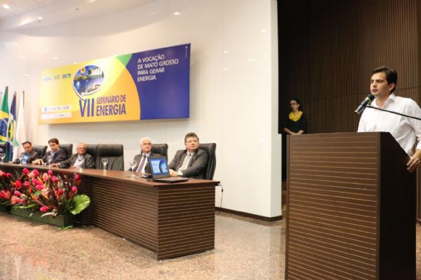 Fábio Garcia  participou   da abertura do VII Seminário de Energia promovido pelo Sindenergia