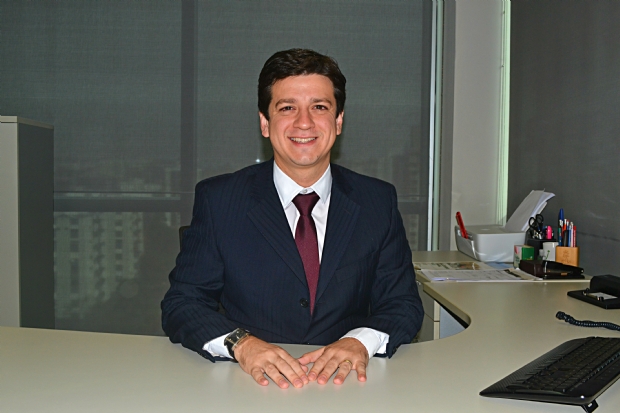 Felipe Azevedo (de Produtos de Investimento e Previdncia)
