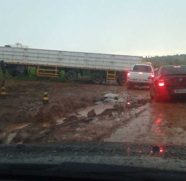 Pedgio e prejuzos so constatados por motoristas em trecho de Juscimeira;  Veja fotos