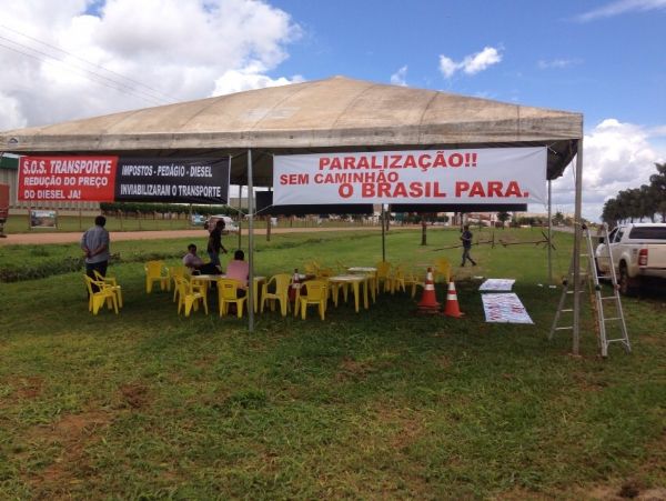 Manifestao de empresrios e caminhoneiros em Lucas do Rio Verde e Nova Mutum contra alta do preo do leo diesel