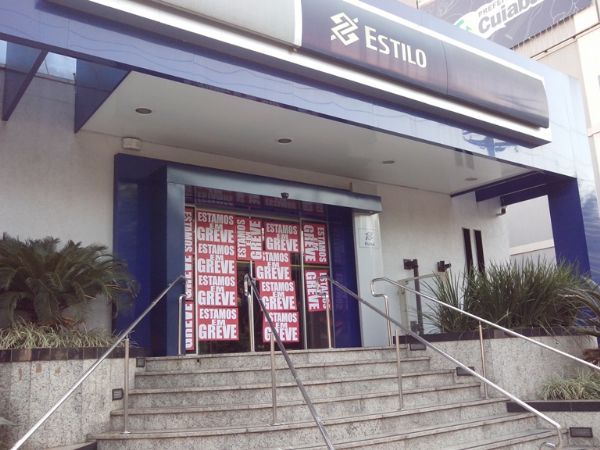Bancrios sinalizam iniciar greve dia 6 de outubro; bancos oferecem 5,5% de reajuste