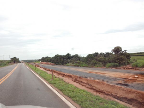 Obra de duplicao da BR-163 em Rondonpolis nas proximidades do Complexo Intermodal de Rondonpolis