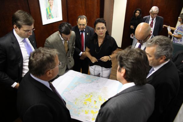 Blairo Maggi e setor produtivo pedem apoio de Ktia Abreu para concluso da BR-163