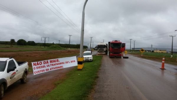 Em Lucas do Rio Verde o protesto  realizado na BR-163 e na MT-449