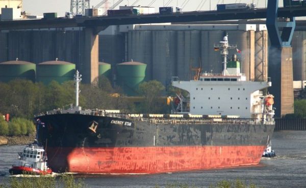 Navio Panamax com soja brasileira atravessando o canal do Mississipi, na Costa do Mxico