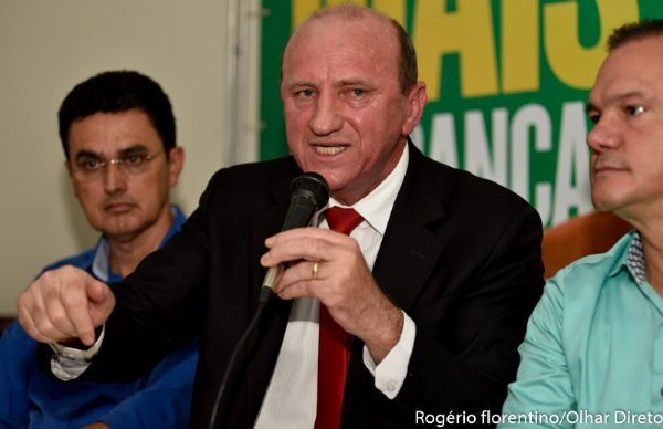 Ministro tira frias para campanha e destaca lderes do agronegcio que esto com Dilma