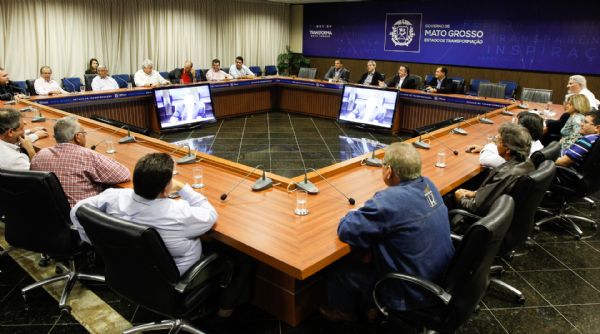 Reunio entre o governador Pedro Taques (PSDB) e representantes da Federao da Agricultura e Pecuria do Estado de Mato Grosso (Famato)
