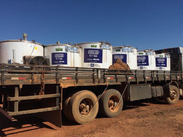 Governo entrega 12 resfriadores de leite no Noroeste de Mato Grosso