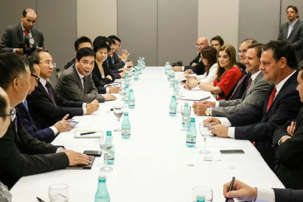 F�varo defende que obras da Ferrovia Transoce�nica comecem por Mato Grosso