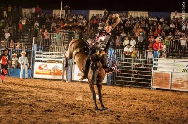 Rodeio feminino na Expoagro ser disputado na modalidade Bareback com montaria em cavalos