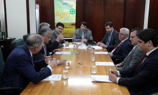 Novacki recebe pedido de mudanas no sistema brasileiro de inspeo agropecuria