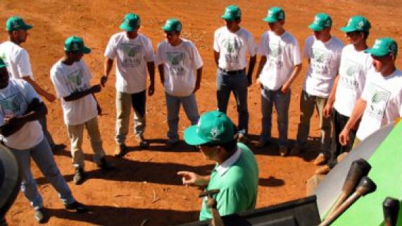 Senar abre mais de 800 vagas para qualificao no campo a partir desta segunda-feira