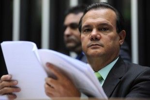 Deputado critica flata de infraestrutura nos postos para descanso