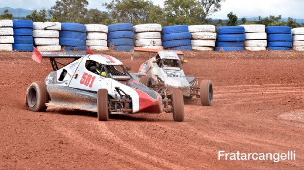 Campeonato em autdromo da Bom Futuro une diverso e oportunidade de negcios