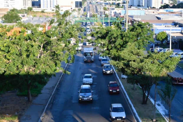 Caminhoneiros invadem Cuiab em protesto contra altos impostos e seguem para o Palcio Paiagus