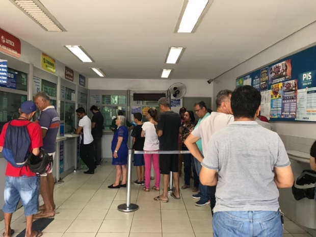 Governo fecha parceria com Caixa e tributos agora podem ser pagos nas lotricas