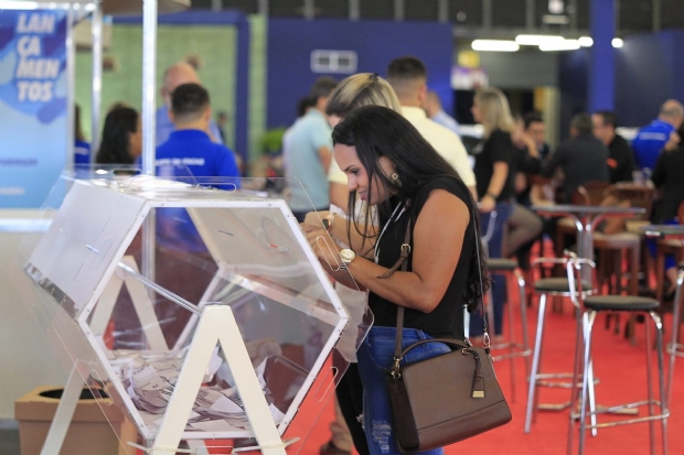 Feira de Negcios deve reunir mais de 3 mil pessoas at sbado