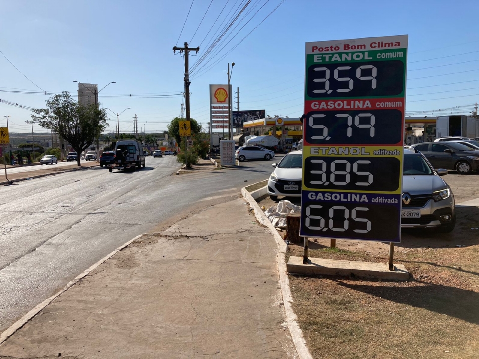 Postos em Cuiab tm litro do etanol por R$ 3,59 e gasolina por R$ 5,79; baixa acompanha diminuio do ICMS