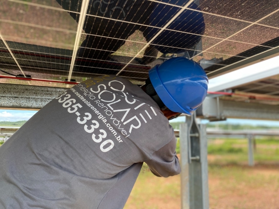 Empresa de energia solar oferece vagas de emprego em Cuiabá para diversos cargos