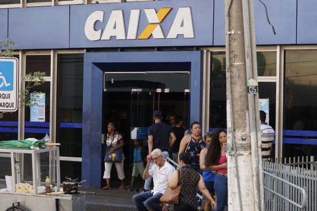 Recebimento de tributos estaduais em guichs da Caixa e lotricas  suspenso em MT; entenda