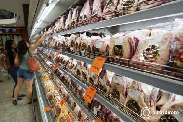 Supermercados alertam para risco de falta de carne e verdura nesta semana