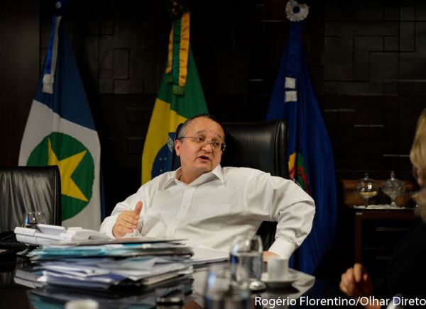 Governador anuncia investimento de R$ 1,1 bilhão da Brasil Foods em cinco cidades de MT