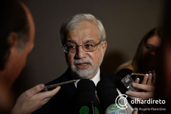 Na avaliao do ex-presidente do Banco Central Gustavo Loyola e da jornalista Eliane Catanhde a recesso econmica brasileira ter trs anos