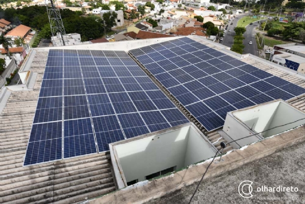 Escola de Cuiabá irá funcionar com placas de energia solar