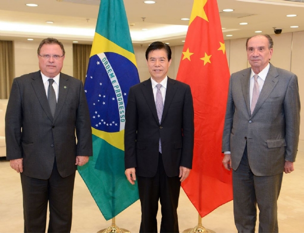 Maggi propõe concessão de 15 milhões de toneladas de farelo de soja do Brasil para a China
